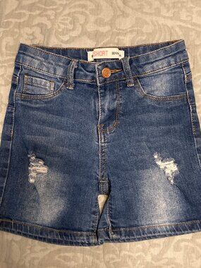 Denim Diva Girls Denim Distressed Jean Shorts Size 8 NWOT!
